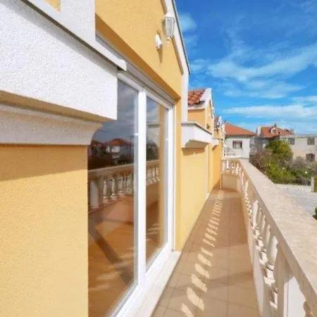 Bright With Balcony And Private Parking * Kastela