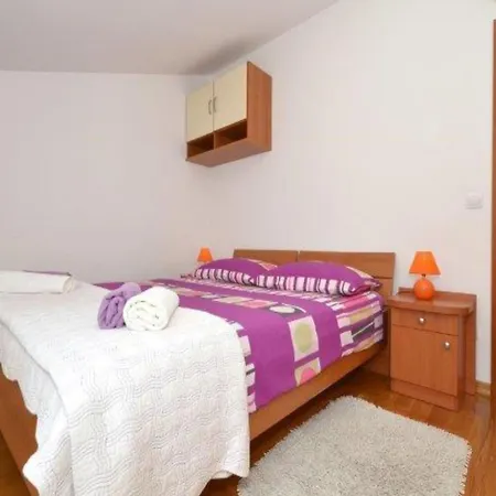 Apartment Bright With Balcony And Private Parking Kastela